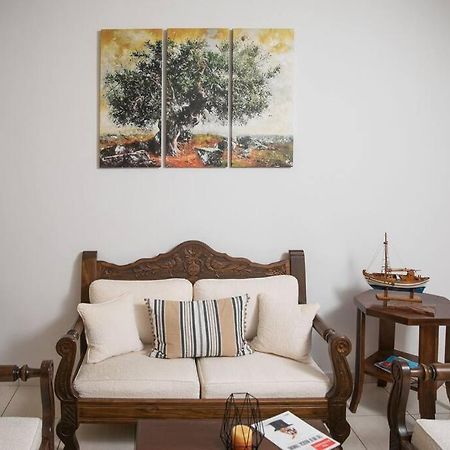 Aegina Town Apartment , With Private Parking מראה חיצוני תמונה