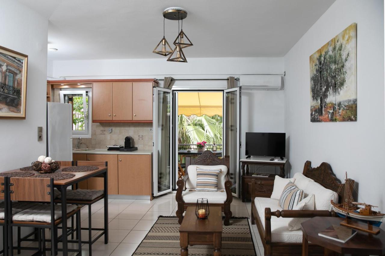 Aegina Town Apartment , With Private Parking מראה חיצוני תמונה